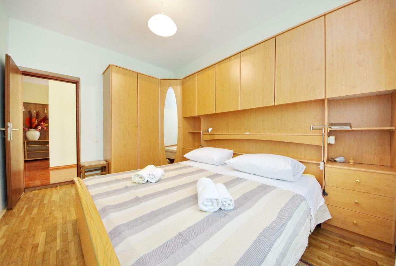 Apartments Eduard Врси Екстер'єр фото
